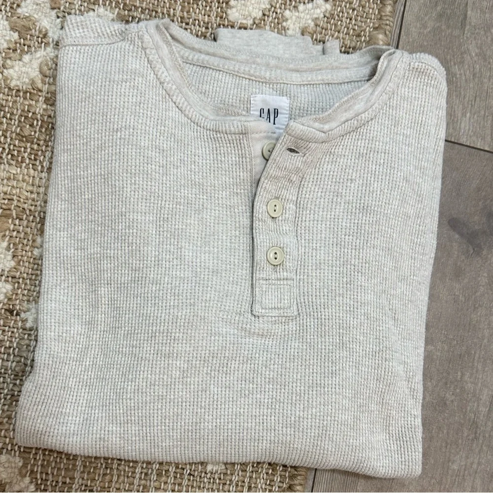 GAP Boys Thermal-Knit Long Sleeve Henley Waffle Oatmeal Cream Pullover Size Med